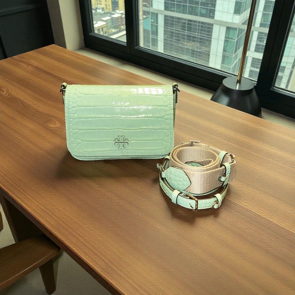 Mint Green Croc-Embossed Crossbody Bag
